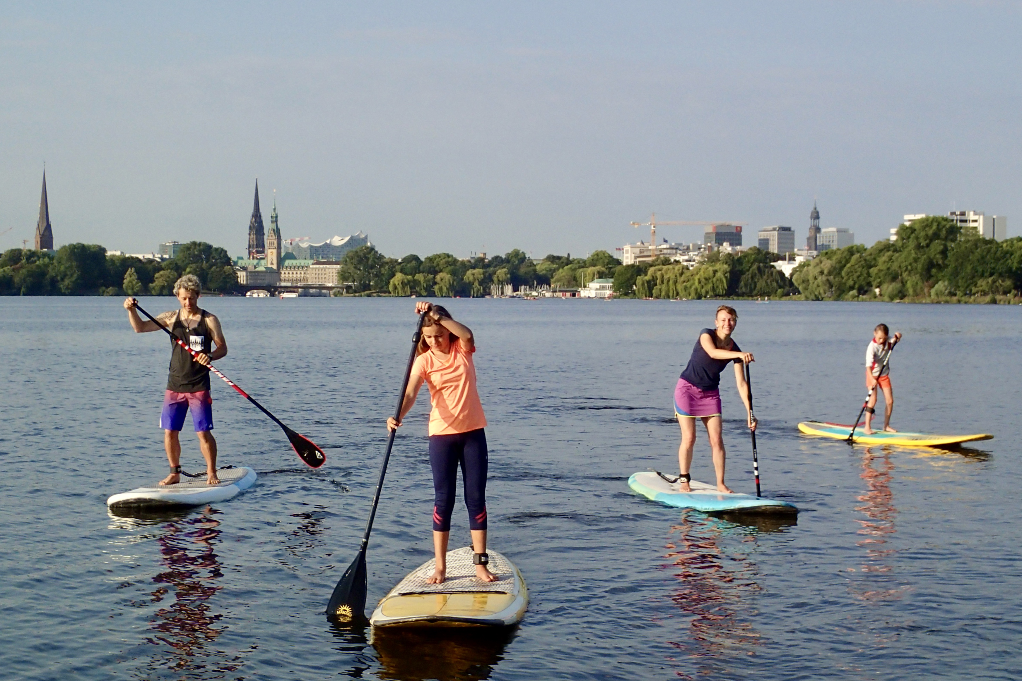 SUP Stand up Paddling in Hamburg auf der Alster